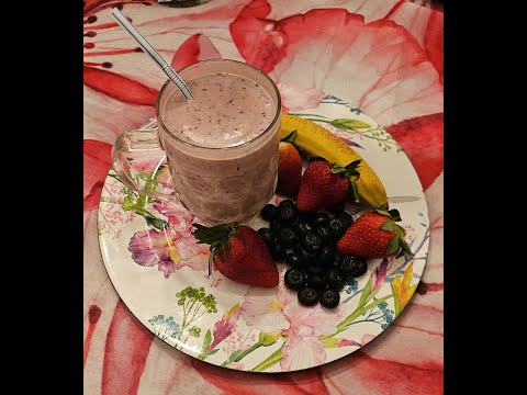 Supreme Strawberry Blueberry Banana Smoothie