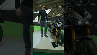 Download lagu Taking a closer look at the #kawasaki #Z1100 mp3