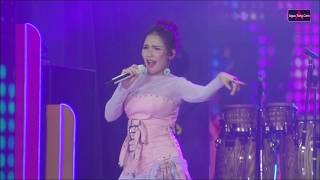 Download lagu Minyak Wangi, Sik Asik - Ayu Ting Ting - At Lapangan Sunburst Bsd 2026 mp3