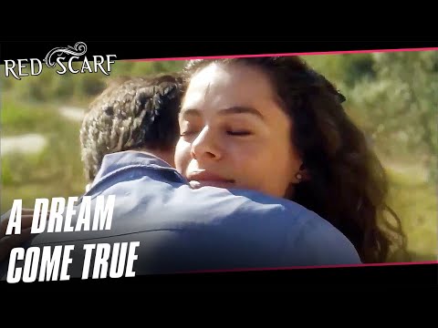 Ilyas's Surprise For Asiye | Red Scarf Turkish Drama