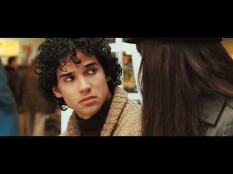 Трейлер Милі кості