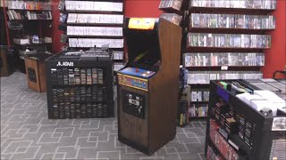 We found Bally Midway's 1981 Ms Pac-Man CABARET Arcade Game Cabinet... NOT an Arcade1up, Vintage!