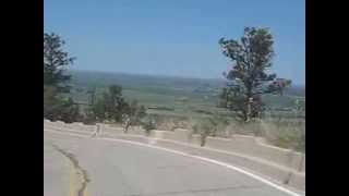 preview picture of video 'Driving down Scotts Bluff Summit Road'