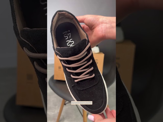 Чоботи жіночі шкіряні байка хутро 592641 Чорний Кеди жіночі замшеві 587963 Чорні