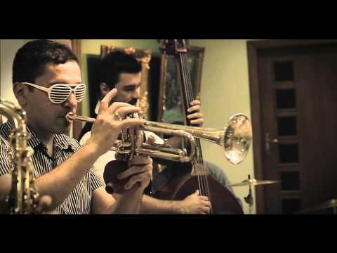 Parov Stelar - Booty Swing cover by Radio Groove