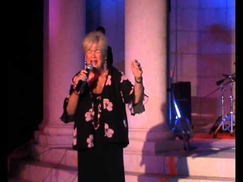 ZDENKA VUČKOVIĆ - Gdje su dani ti (live 2011. Rovinj)