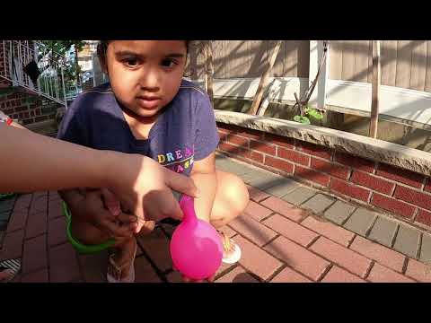 Omaira Playing with balloons and learning colors I Kids Educational