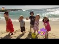Hi 5 The Kids Splashes Water