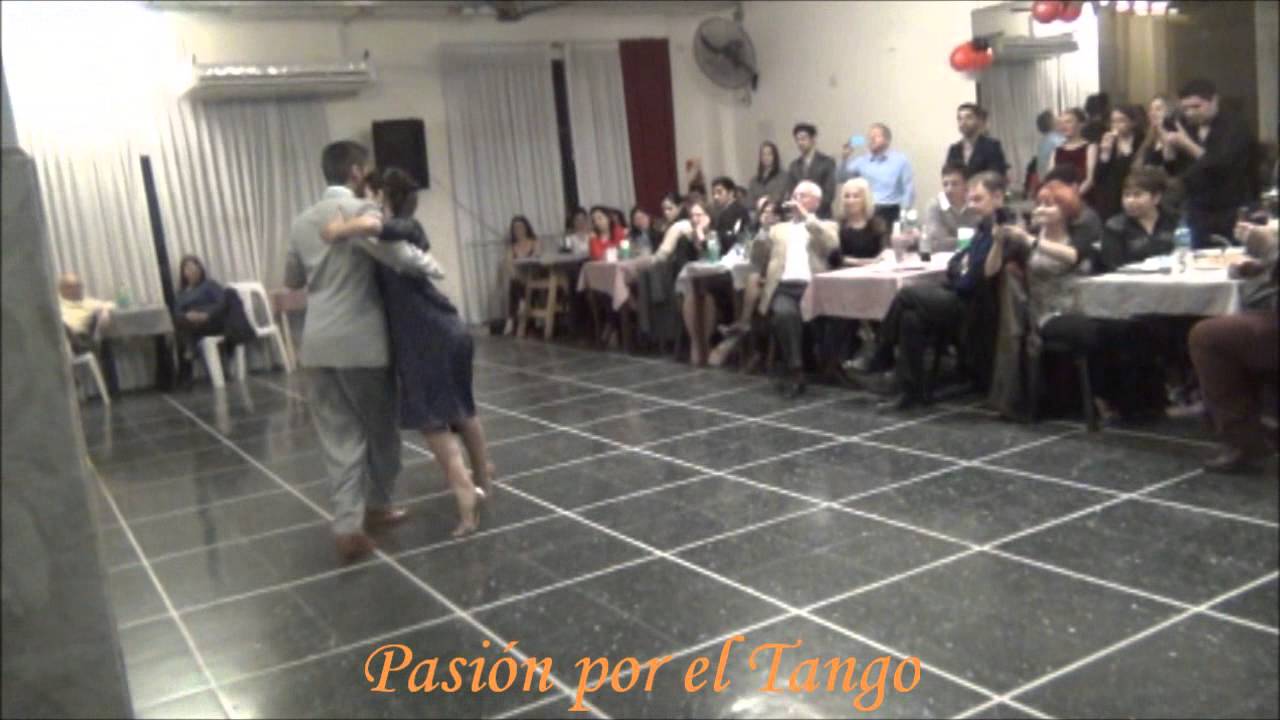 FLORENCIA LABIANO y HERNAN RODRIGUEZ Bailando la Milonga SACALE PUNTA en FLOREAL MILONGA