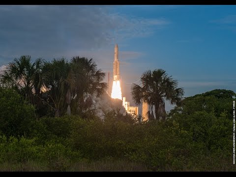 Décollage d'Ariane 5 - Vol 225 - 20/08/15 - EUTELSAT 8 West B et Intelsat 34