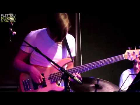 Chris Hinze New Combination, "Akar Akar"