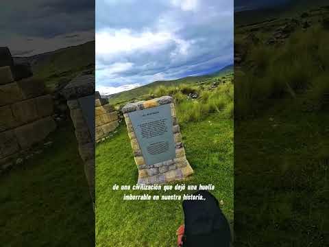 ZONA ARQUEOLÓGICA HUANUCO PAMPA.               Plaza Inca y las portadas - parte 2