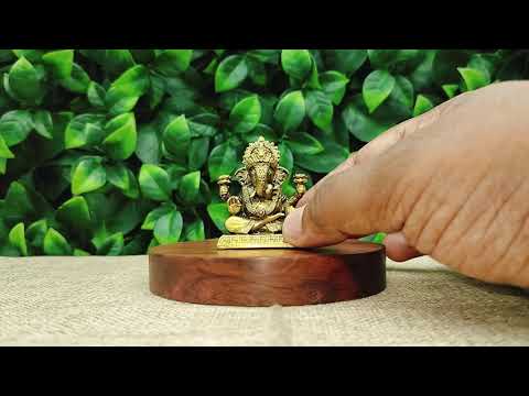 Shrimant Dagdusheth Halwai Ganpati lord Ganesh Idol in Brass video