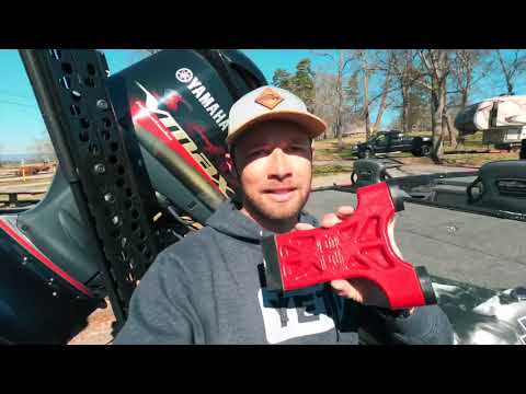 Brandon Palaniuk Yahama Gen 2 DD26 Fishing Mean Mount Motor Tote