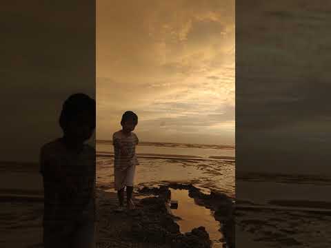 vivan machhi at beach