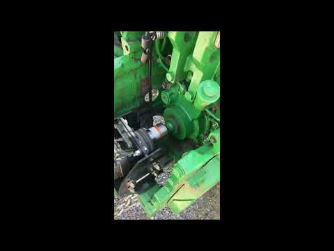 Tractor PTO Hydraulic Pump Mount.  Variable displacement pump + Deere 8RX.