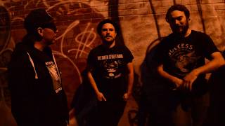 PunKanormal Activity rencontre Death by Dingo