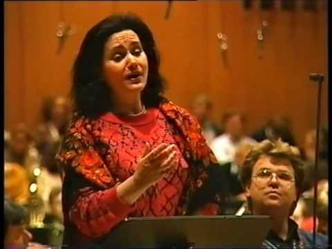 Eugenia Moldoveanu sings "Oh Dieu! Que de bijoux" aria from Faust