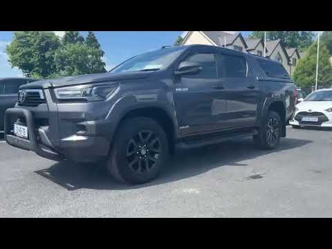 Toyota HiLux 2.8 Invincible Auto 4DR A - SAT NAV - Image 2