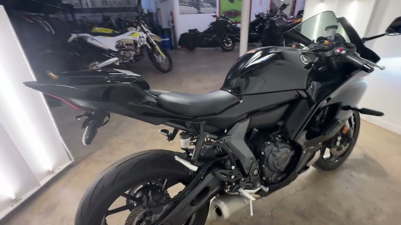 2023 Yamaha YZF-R7 ABS Motorcycle