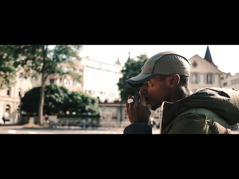 SMKY5713 – She Likes Me