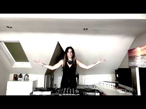 DJ RAE-DJ SET WITH LIVE VOCALS