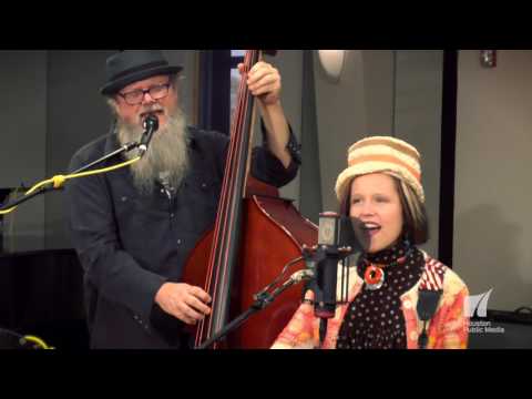 Emi Sunshine, "As The Waters Rise" - Skyline Sessions