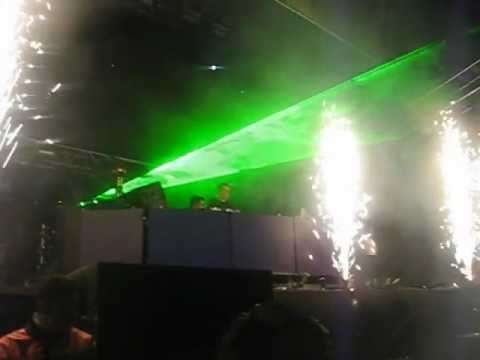 Dj Ortzy B2B Jhonny House In Warm up Tiesto's Club Life Bogota Oct 14- 2011