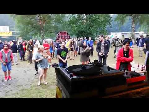 Blackbird Sounds playing "Liberty" @ Dubyard 2019