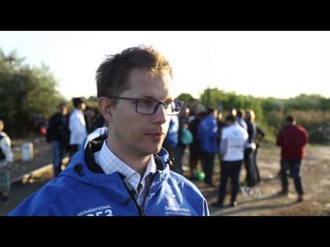 Hungarian Police Struggle to Control Refugee Influx at Serbian Border