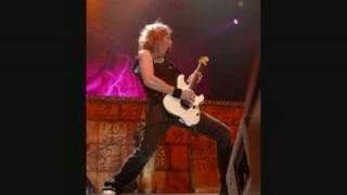 Download lagu Iron Maiden - Run to the Hills Live Melbourne 2008 mp3 Download lagu Iron Maiden - Run to the Hills Live Melbourne 2008 mp3