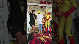 【沖縄名物スッパイマン】上間菓子店でコラボ?最後に〇〇現れる！