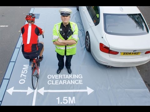 Police Result: Birmingham Close Passes DY11OSX FL06VGE BL15OJP plus no MOT