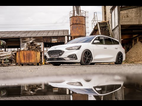 Ford Focus Kombi ST DEH konkave Corspeed Challenge Felgen, Performance Fahrwerk ST XA + mehr