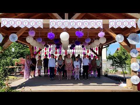 Festyn Rodzinny występ dzieci klas 1-6 SP Modrzew