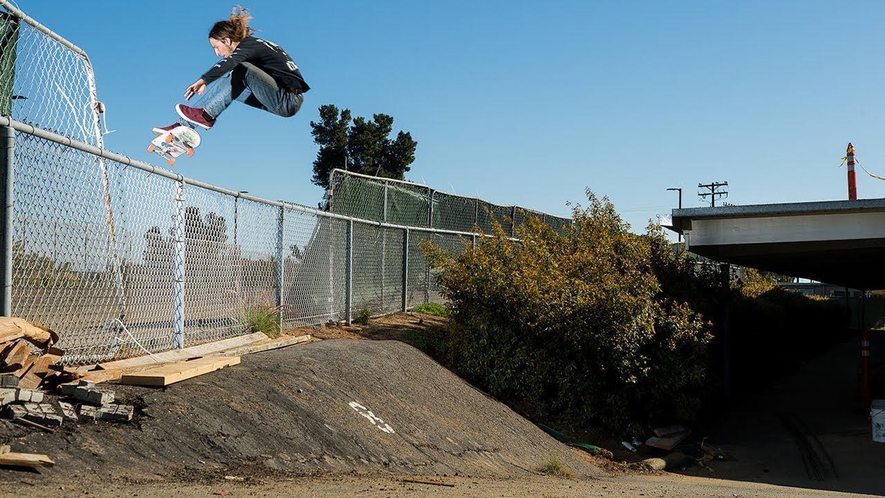 Riley Hawk - Extras de 'The Flare'