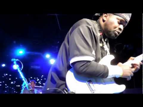Ric Hall does a solo during the Buddy Guy concert