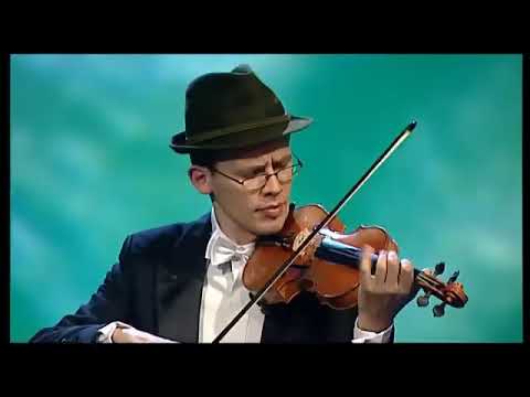 The difference between a violin and a fiddle—strings vs  strangs—by MozART group