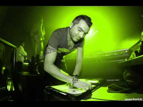 Alex Gaudino Ft. Jason Rooney-Like This, Like That