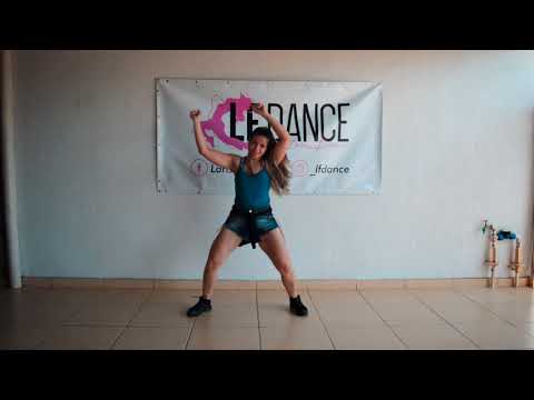 MC Poneis e DJ Kelvinho- Chacoalhando o Rabetão // Coreografia Larissa Ferrari