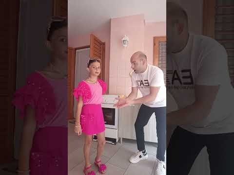 stamattina è vestita proprio bene mia figlia 🥰😅