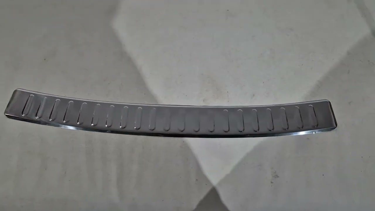Volkswagen Golf 6 2008–2014 RVS achterbumperbeschermer Carmos V2 (SW, RVS) Video 1