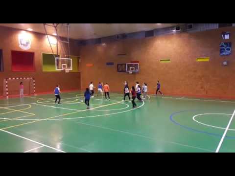 ¿Fútbol-sala o baloncesto?