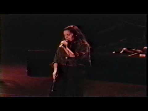 10,000 Maniacs - The Painted Desert (1989) New Haven, CT