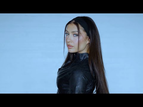 Leah Kate – Two Truths and a Lie (Official Visualizer)