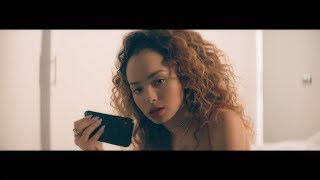 Musik-Video-Miniaturansicht zu Answerphone Songtext von Banx & Ranx + Ella Eyre ft. Yxng Bane