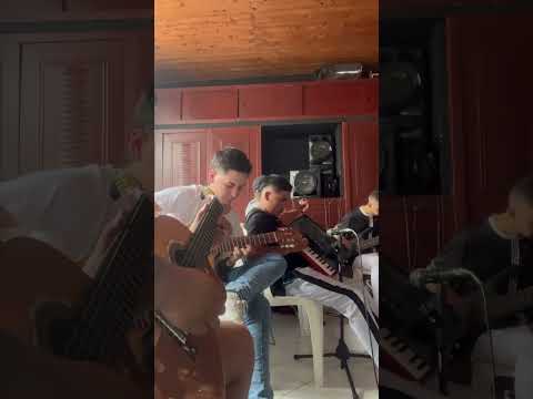 Un Perro Enamorado - Yeison Jimenéz