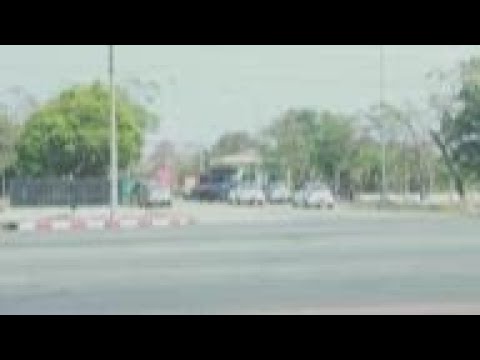 Internet shutdown forces delay of Suu Kyi's hearing