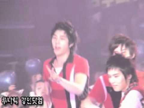 [Fancam] Dancing out - Kangin