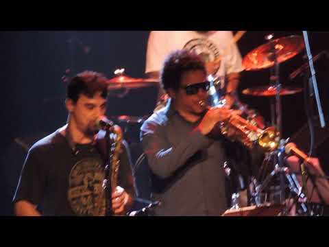 Dj Hum e o Expresso do Groove -